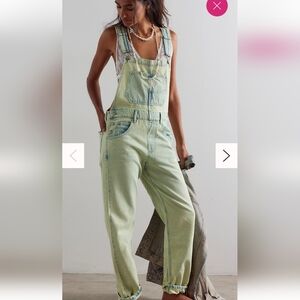 Free People Ziggy overalls in mint size large